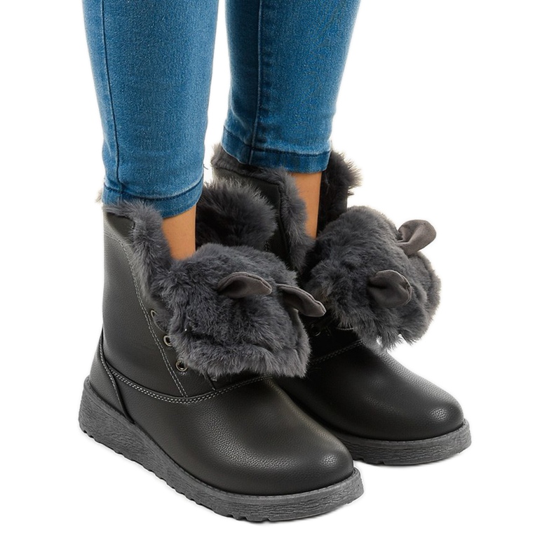 Harmaat eristetyt saappaat Alrindralta