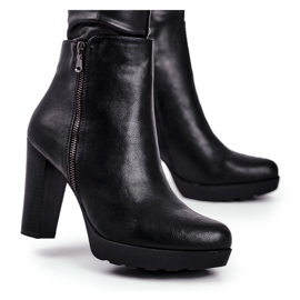 Naisten saappaat kantapäässä musta Eugene