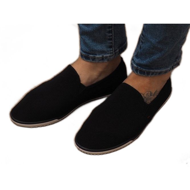 Lycra D16M Musta Slip-On Lenkkarit