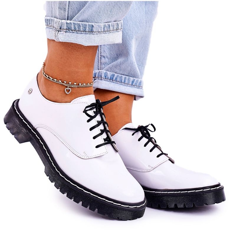 Naisten Oxfords Maciejka -nahkakengät, lakattu valkoinen 04087-11