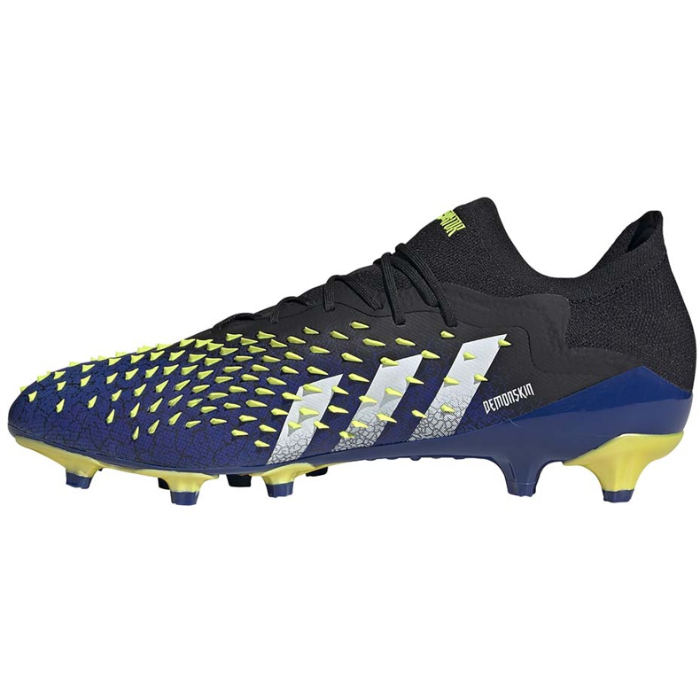 Adidas Predator Freak.1 L Ag FZ3752 jalkapallokengät musta musta