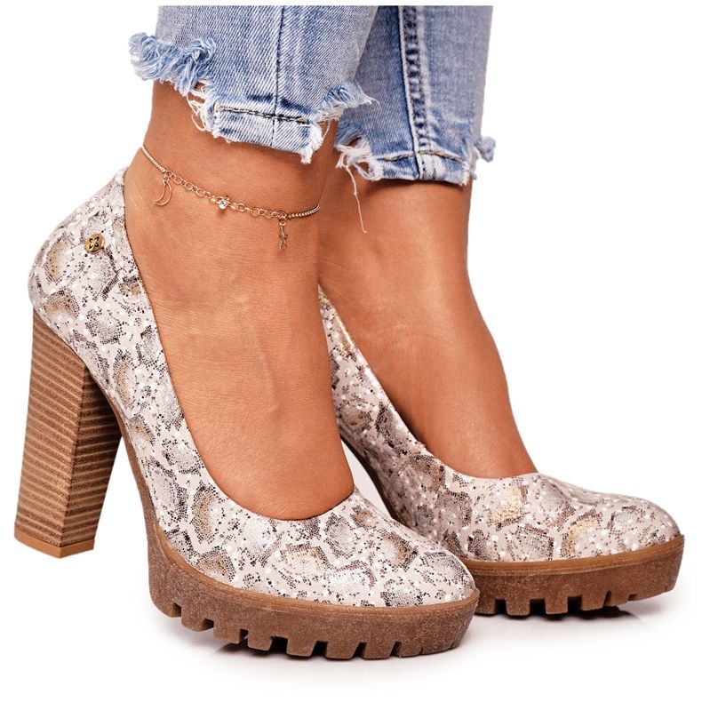 Pumput tangolla ja alustalla Maciejka Gold-Beige 02629-25 ruskea kultainen