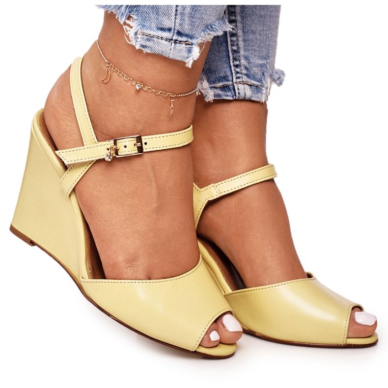 Suede Wedge Sandaalit Laura Messi 2253 Keltainen