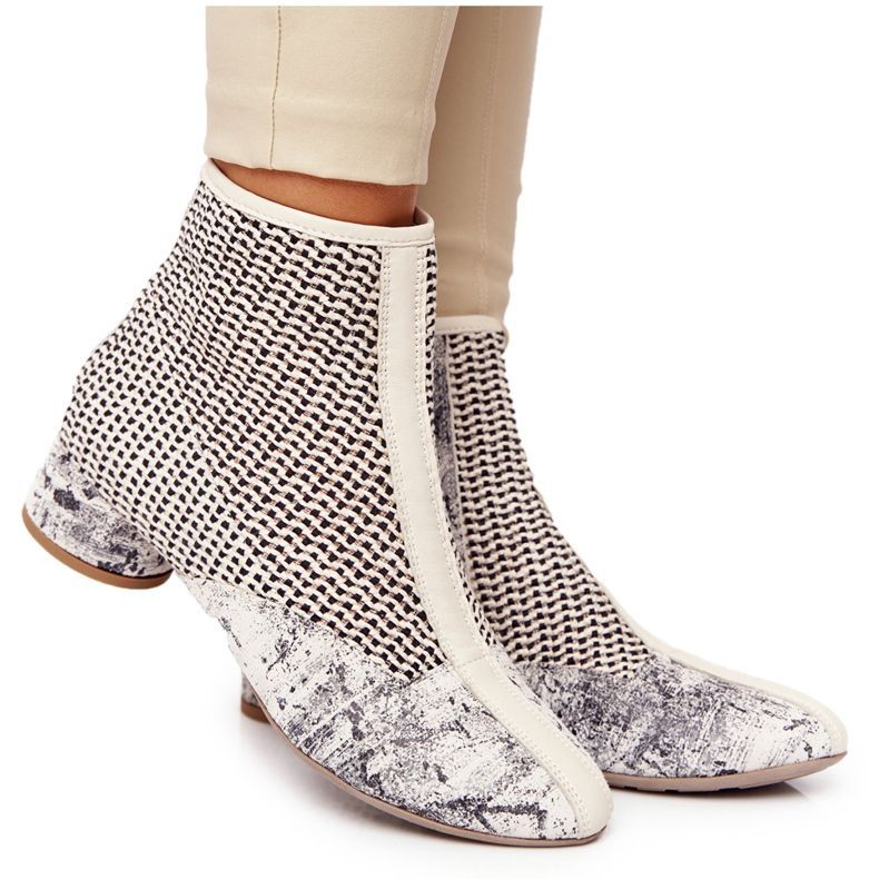 Saappaat punotulla kantapäällä Maciejka 04937-03 Harmaa beige