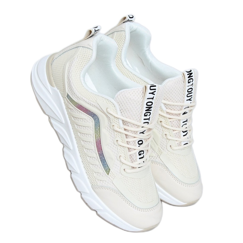 Beige urheilukengät naisille J143 Beige