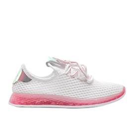 Marleyn valkoiset ja vaaleanpunaiset liivit valkoinen