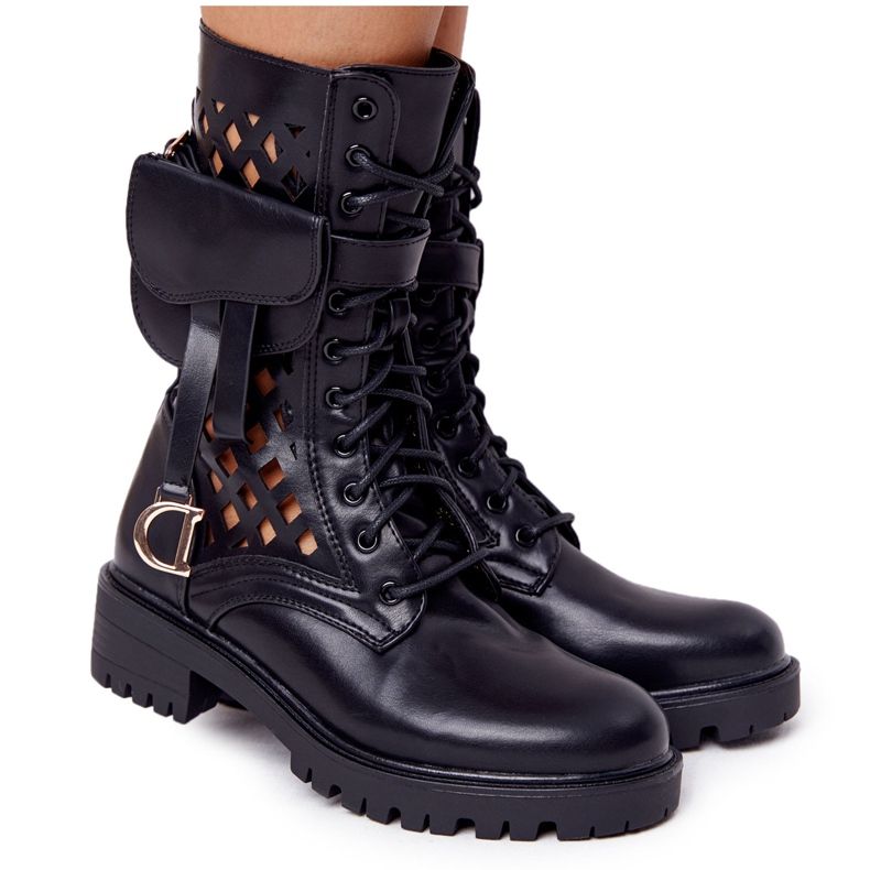 PS1 Avoimet mustat saappaat munuaisen rock -tähden kanssa