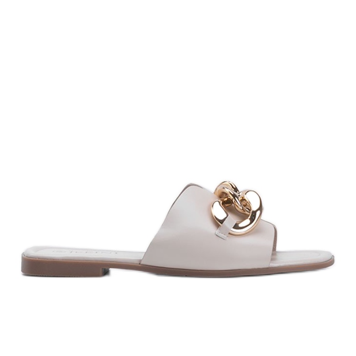 Beige tossut kultaisella Liberty -ketjulla