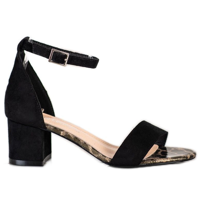 Sandaalit baarissa Sergio Leone musta