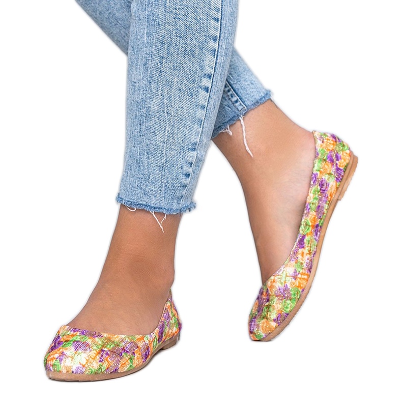 Kiiltävät beigenväriset ballerinat kukilla Luz violetti