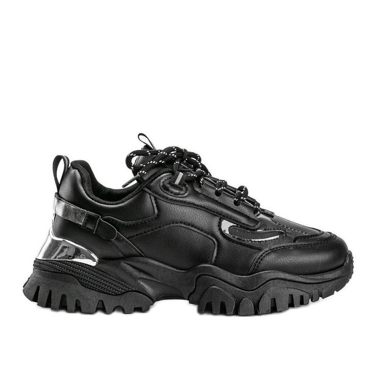 Mustat lenkkarit, joissa metallinen Ansley -insertti