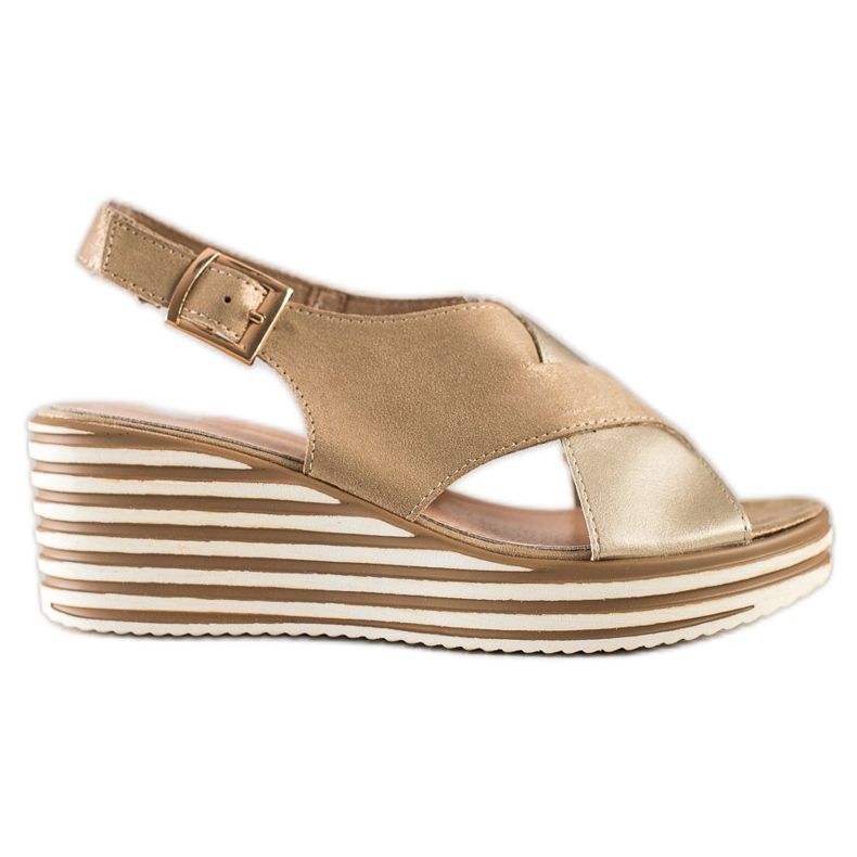 Kultaiset sandaalit kiilassa Sergio Leone kultainen