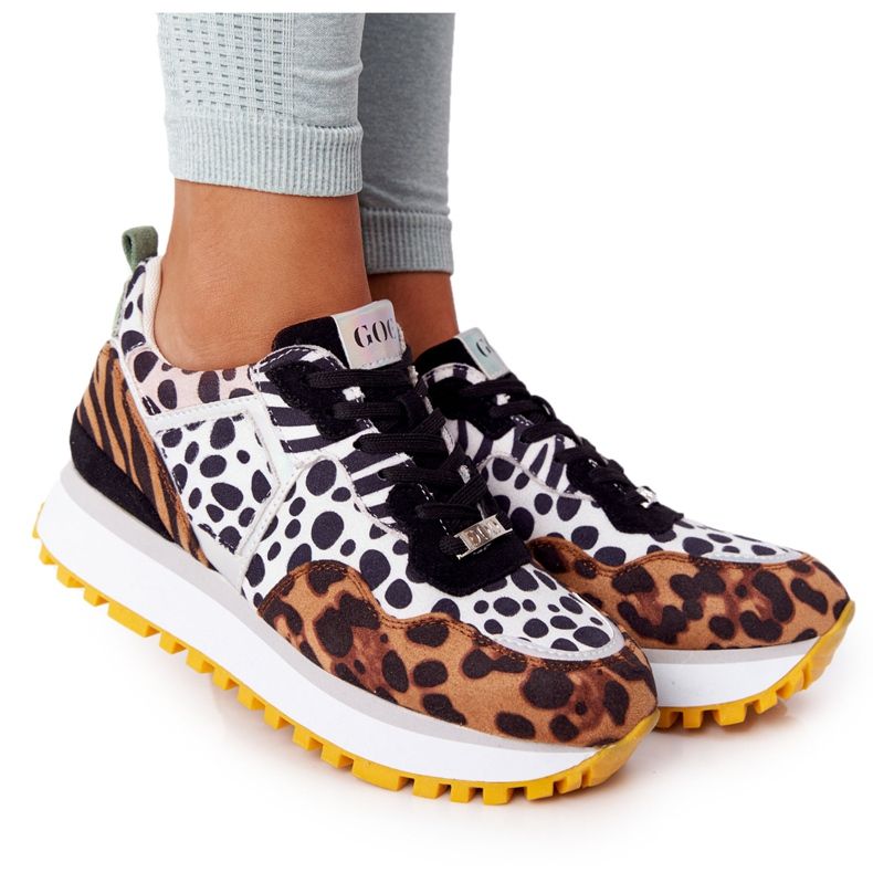 Mokkanahkaiset urheilukengät alustalla GOE HH2N4003 Ruskea valkoinen musta