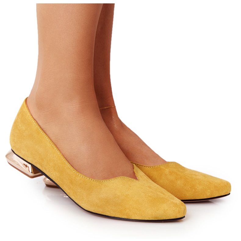 Keltaiset Loaferit kultaisilla korkoilla Vinceza 21-10601 keltainen