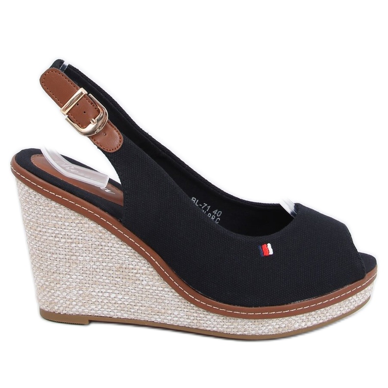 Musta sandaalit kiilat BL-71 Musta