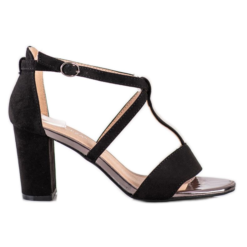 Tyylikkäät sandaalit VINCEZA -baarissa musta