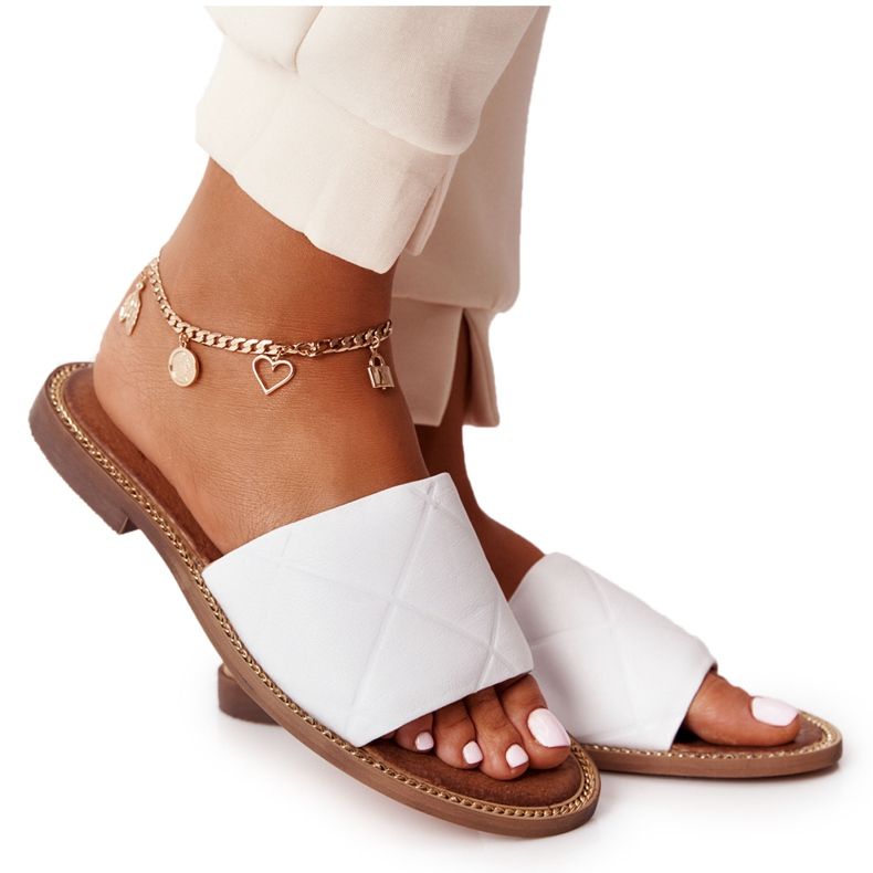 Nahkatossut tikkauksella Nicole 2650 valkoinen