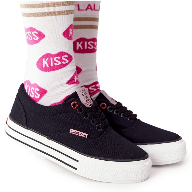 Cross Jeans Naisten lenkkarit On the Cross -farkut FF2R4002C Czarme -alusta musta