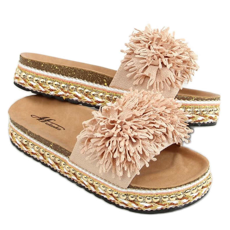 Beige 2260 Beige tossut koristeltuun pohjaan