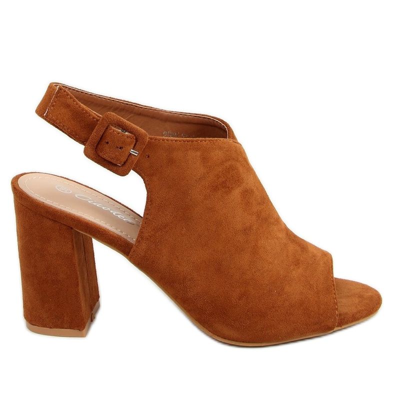 Sandaalit leveillä kantapäillä kameli 2D6L221-89 Kameli ruskea