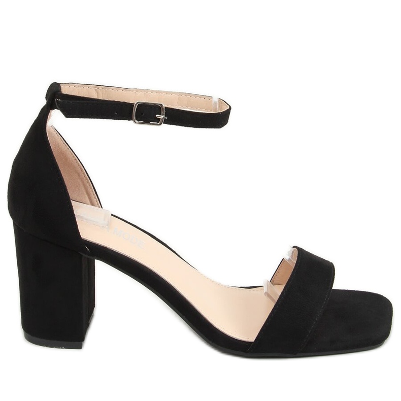 Mustat sandaalit leveillä korkoilla QL-169 Musta
