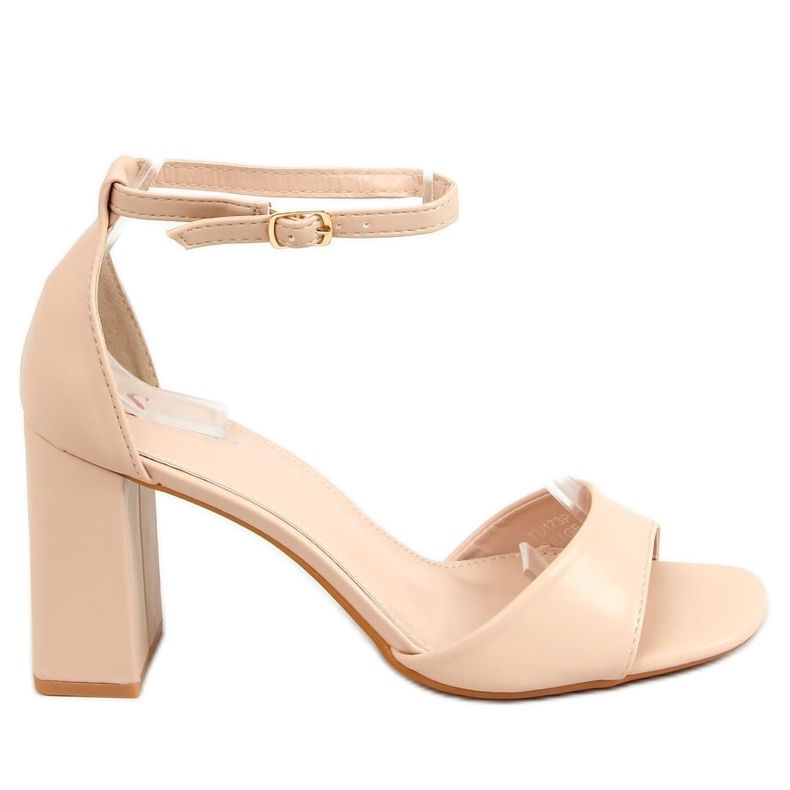 Sandaalit neliömäisissä kantapäissä, beige TU173P-PU Beige Pu