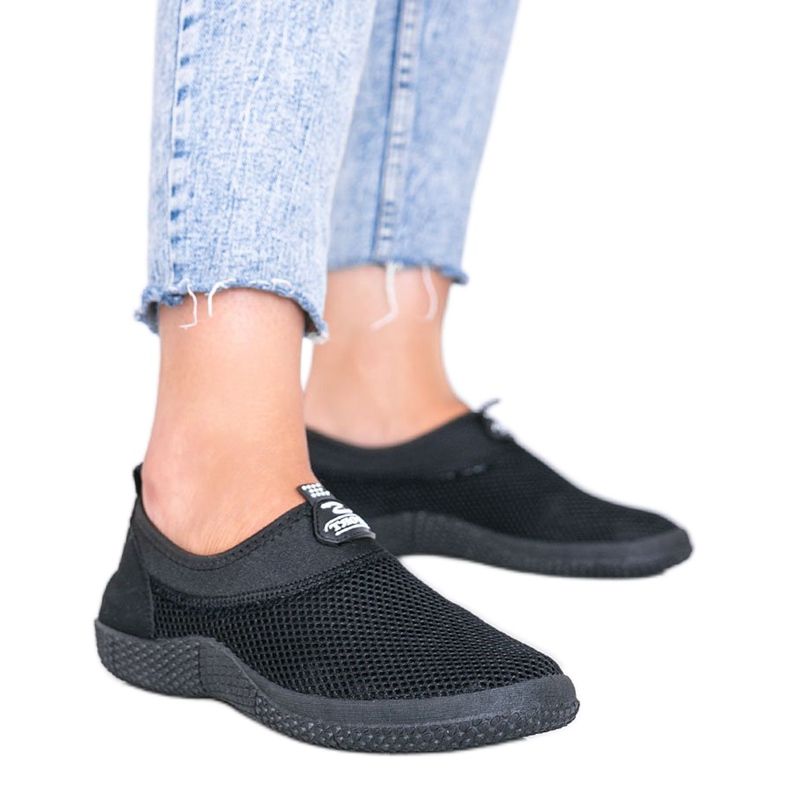 Black Milly -urheilukengät musta