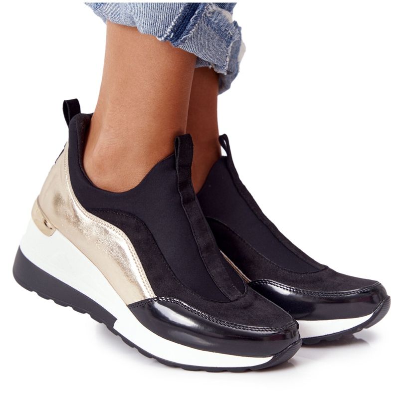 PE1 Wedge Tennarit Black and Gold City Beat musta