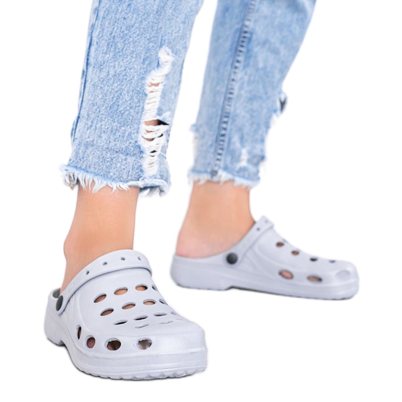 Harmaat krok -tossut naisille Karolinos