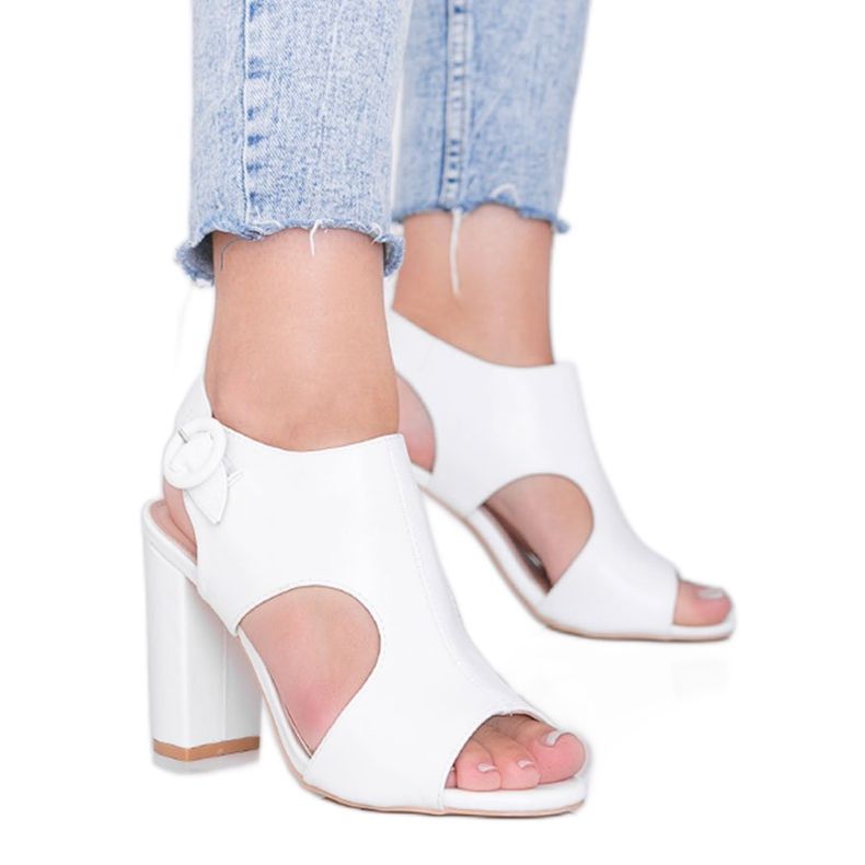 Valkoiset sandaalit Gally -postissa valkoinen