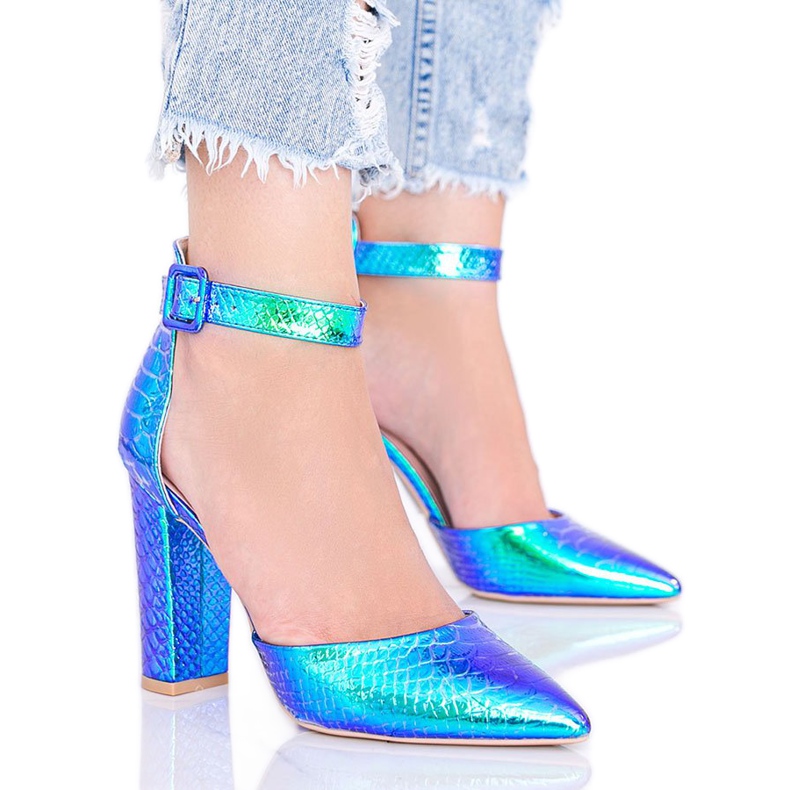 Siniset holografiset pumput Ashleyn pylväässä sininen