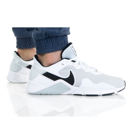 Nike Legend Essential 2 M CQ9356-002 kenkä valkoinen musta