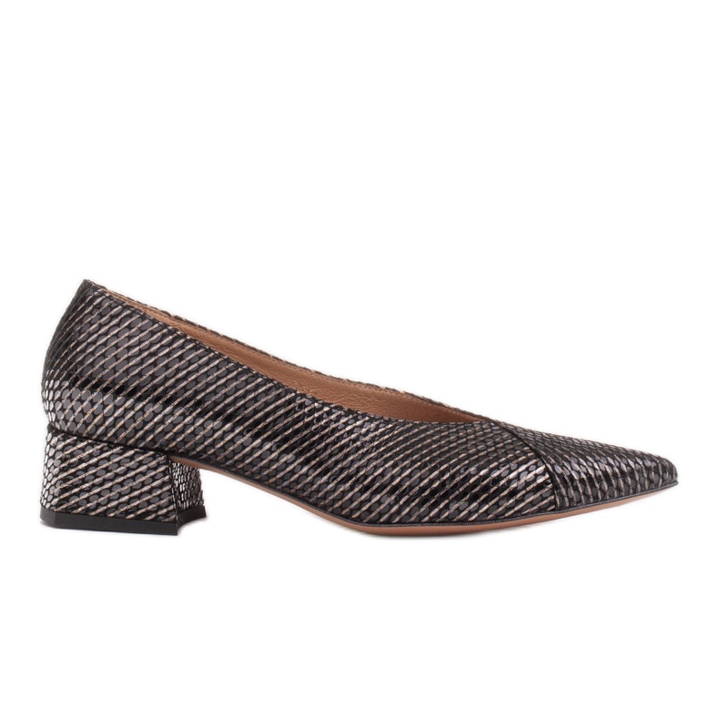 Marco Shoes Mustat pumput epätavallisesta raidallisesta nahasta