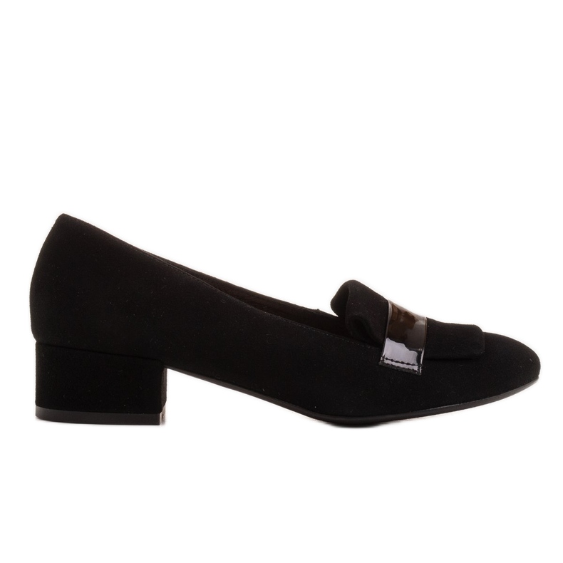 Radoskór Klassiset mustat naisten kengät leveämmälle jalalle