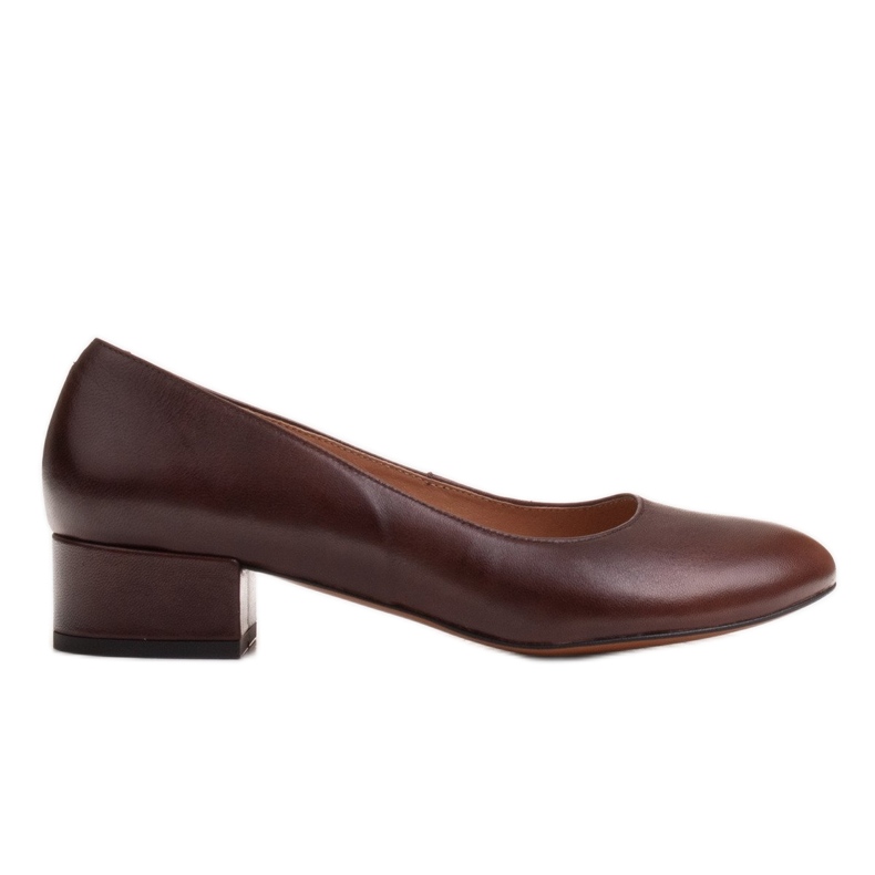 Radoskór Klassiset ruskeat naisten pumput leveämmälle jalalle