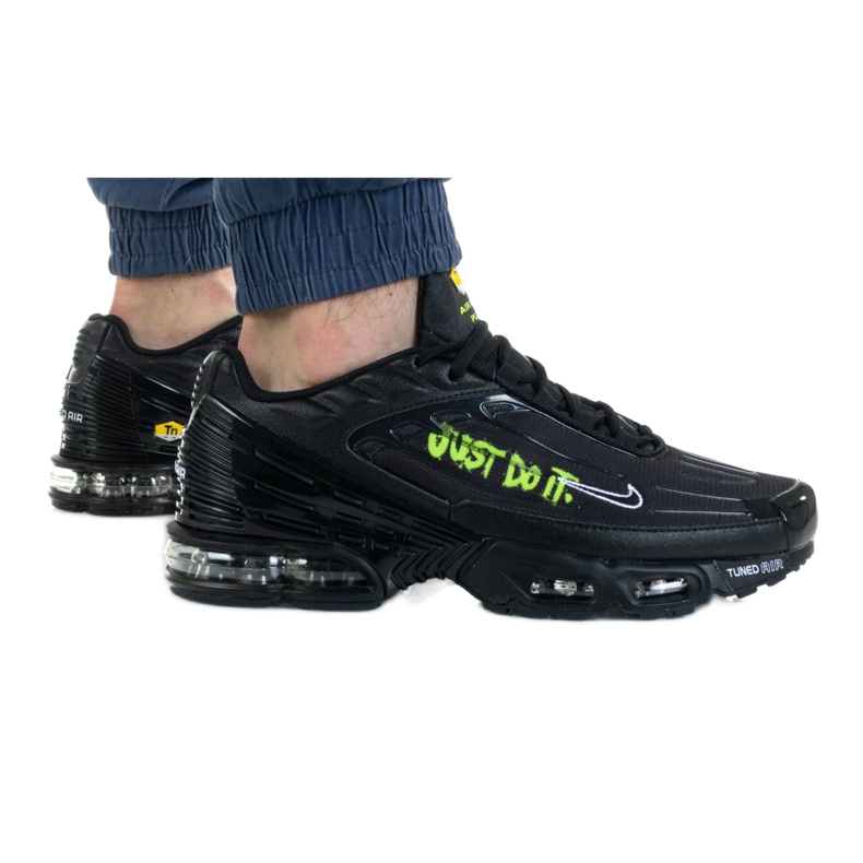Nike Air Max Plus Iii M DJ6877-001 kengät musta