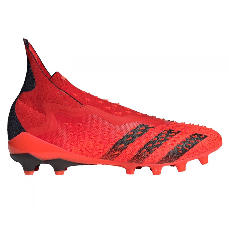 Adidas Predator Freak + Ag M FY8427 jalkapallokengät punainen punainen