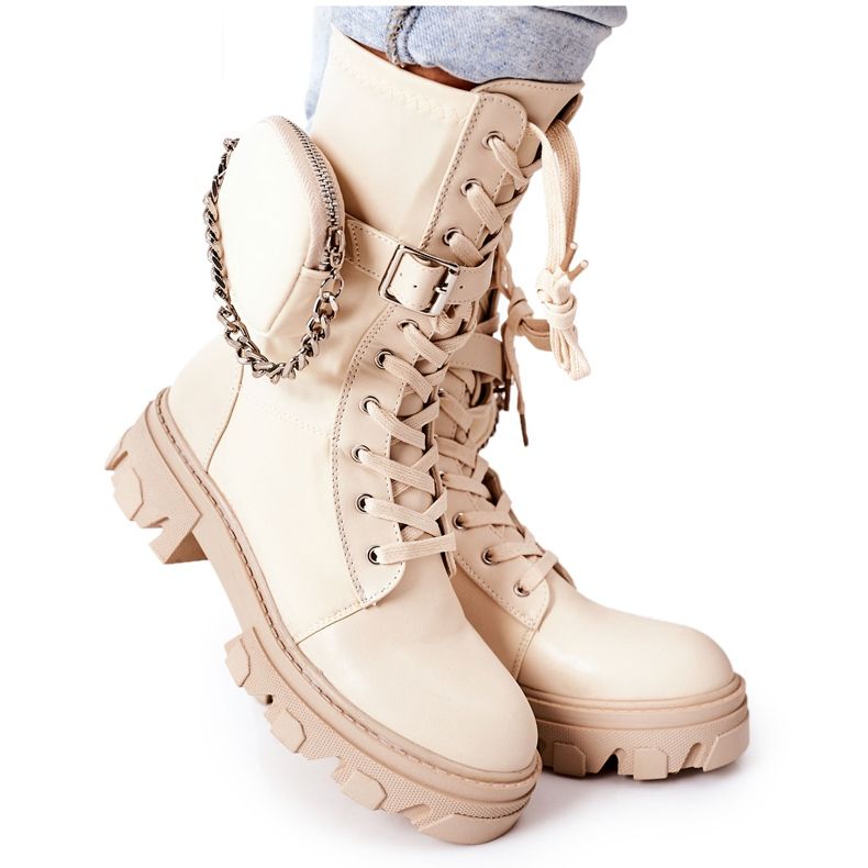 PS1 Lämpimät työntekijät munuaisten beigeillä katsovat minua