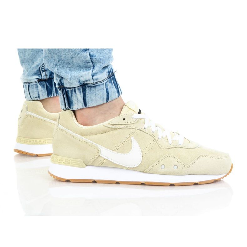 Nike Venture Runner Suede M CQ4557-700-kenkä beige