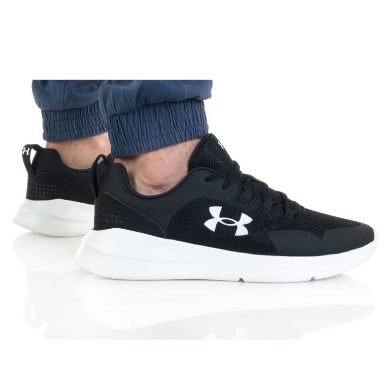Under Armour Essential M 3022954-001 musta