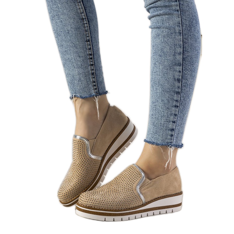 Liukuvat hopeakengät GF-FD9-nastoilla beige