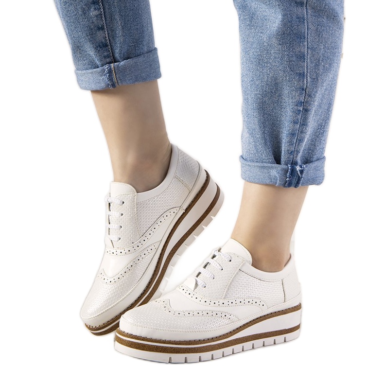 Liukuvat hopeakengät GF-FD9-nastoilla valkoinen