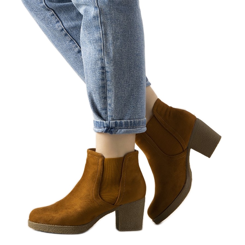 Kamelisaappaat Malawin postissa ruskea