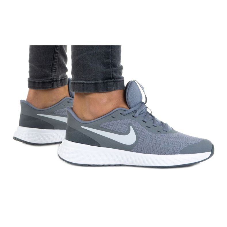Nike Rebolution 5 (GS) W BQ5671-004 kenkä harmaa