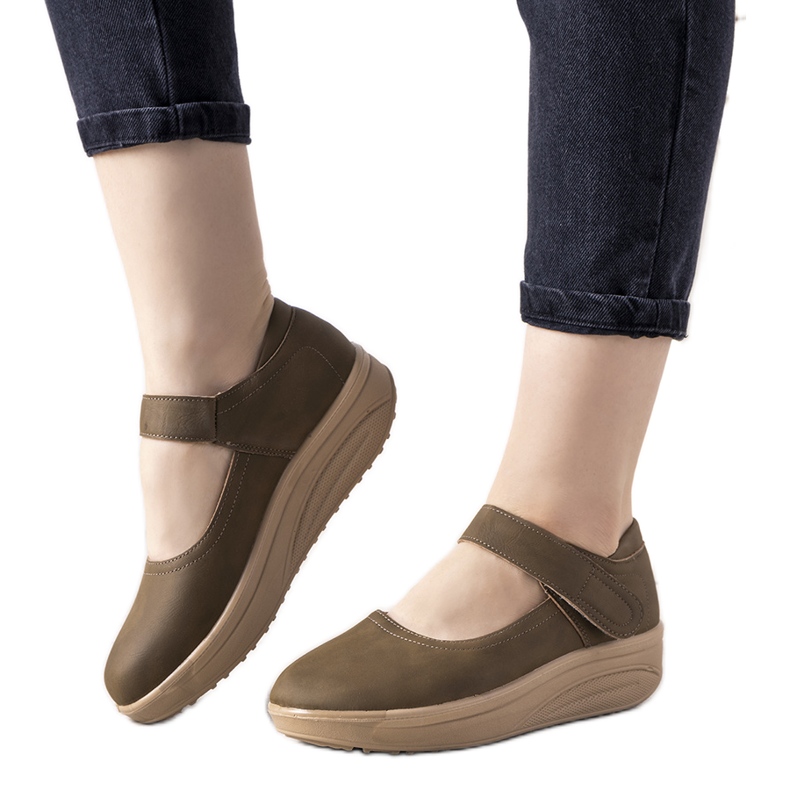 Ruskeat kengät paksulla Lumen -pohjalla