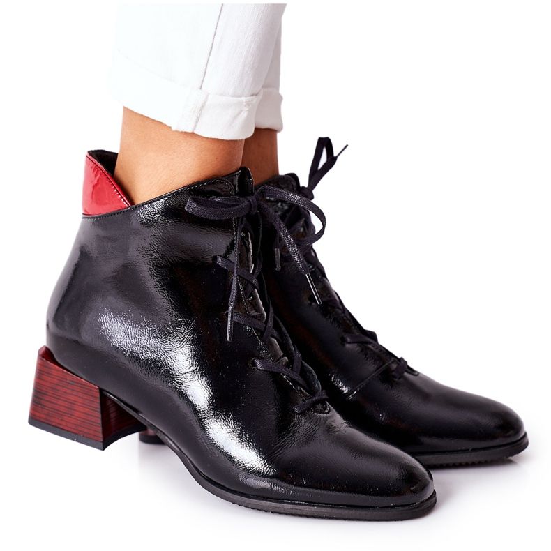 Nahkaiset lämpimät saappaat korkokenkällä Laura Messi musta 2202