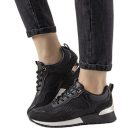 Mustat lenkkarit, joissa on Zariza -krokotiilin iho -aihe