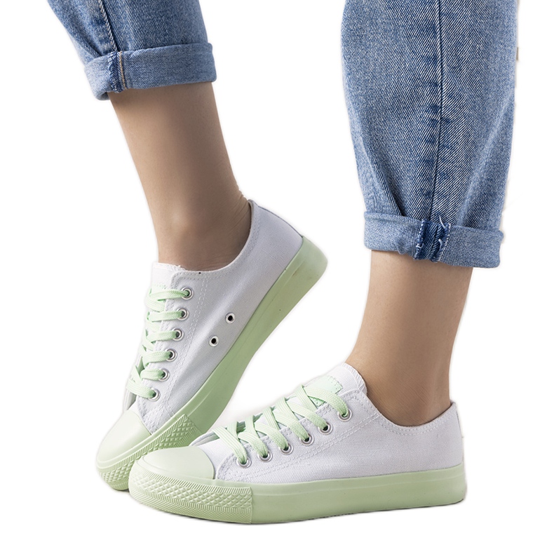 Senor naisten valkoiset ja vihreät lenkkarit valkoinen