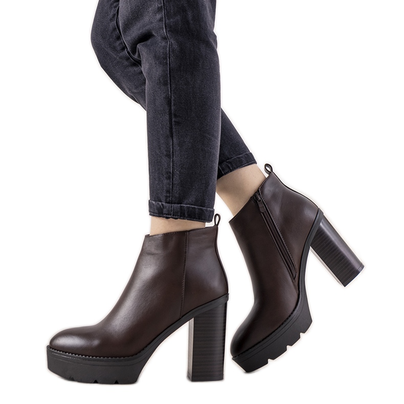 Ruskeat klassiset saappaat My Need naisten postiin