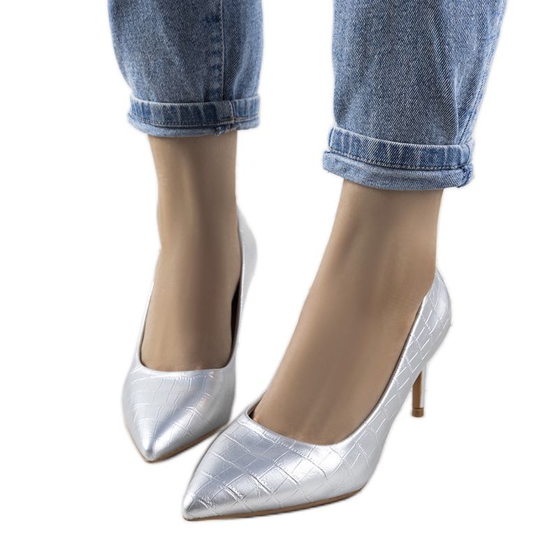 Hopeiset pumput Byatt -stiletto -kantapäässä hopea